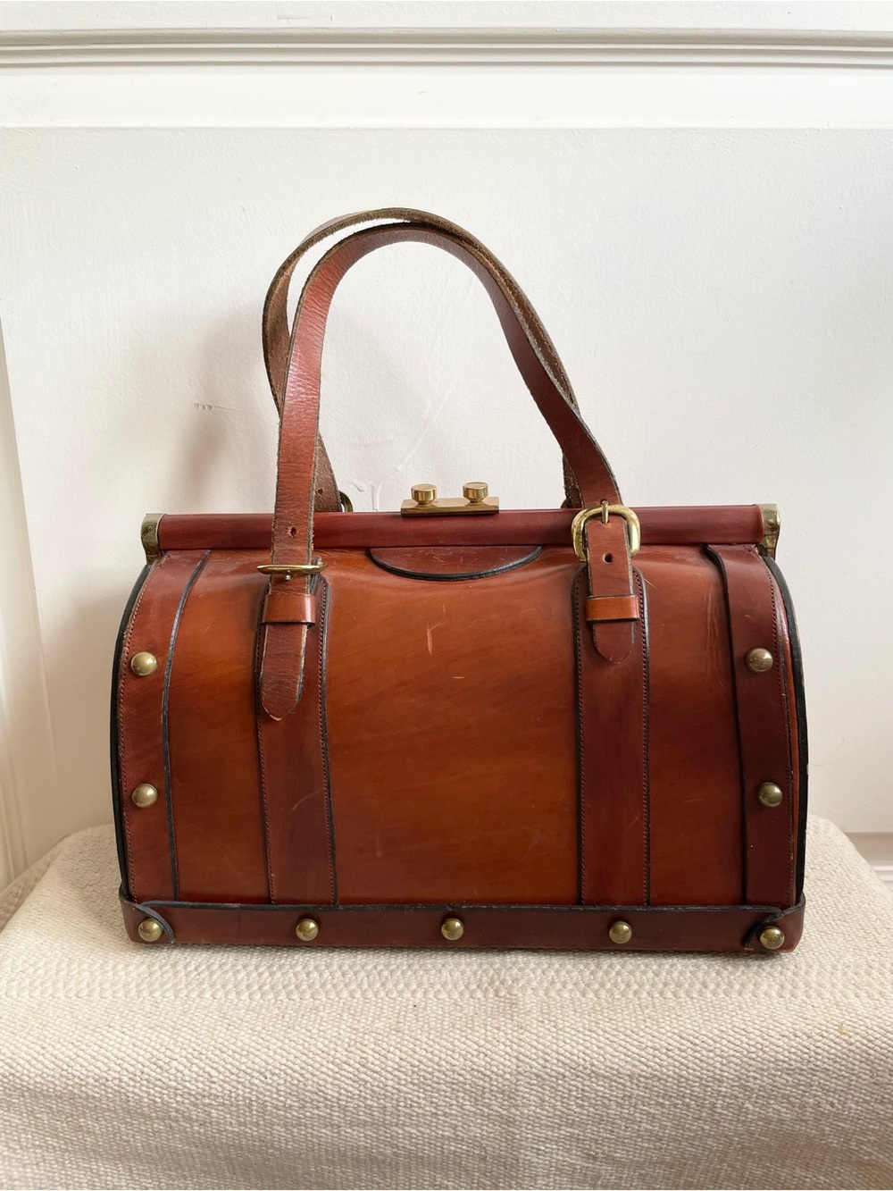 VINTAGE c1970 JOHN ROMAIN BROWN LEATHER DOCTOR PREPPY PURSE STRUCTURED HANDBAG